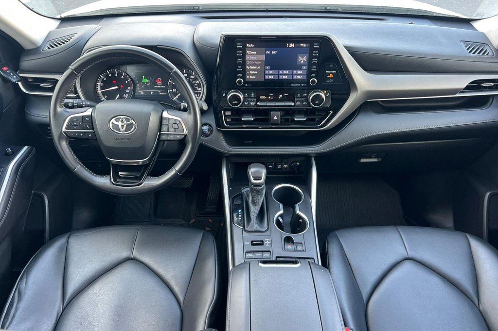 used 2020 Toyota Highlander car, priced at $31,250