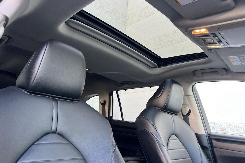 used 2020 Toyota Highlander car, priced at $31,250