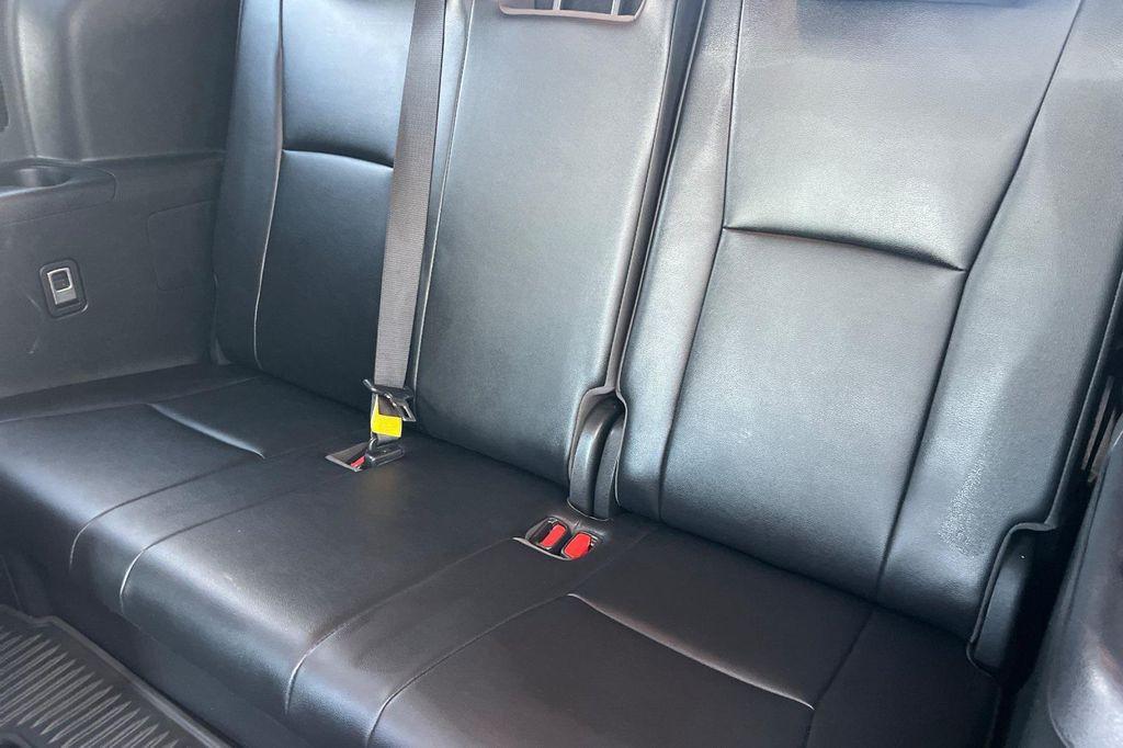 used 2020 Toyota Highlander car, priced at $31,250