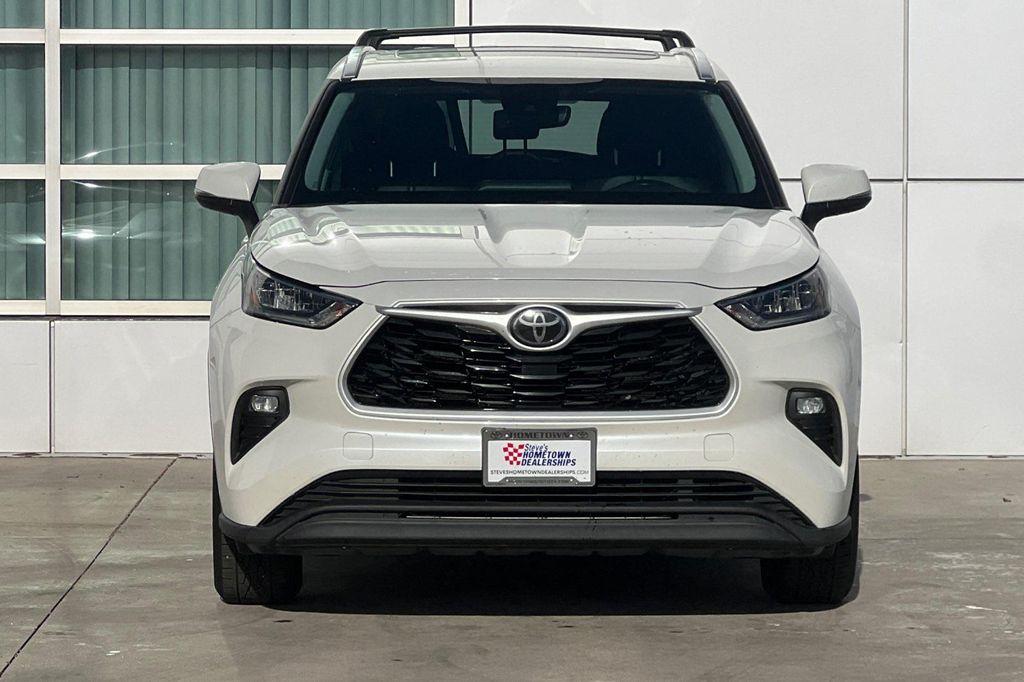 used 2020 Toyota Highlander car, priced at $31,250