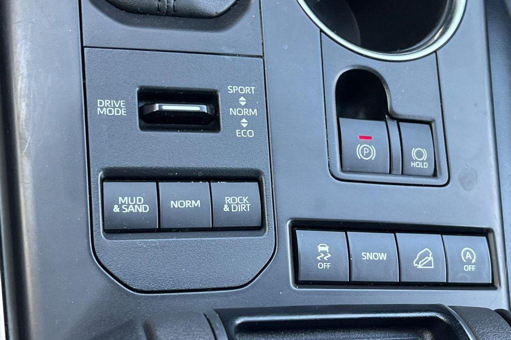 used 2020 Toyota Highlander car, priced at $31,250