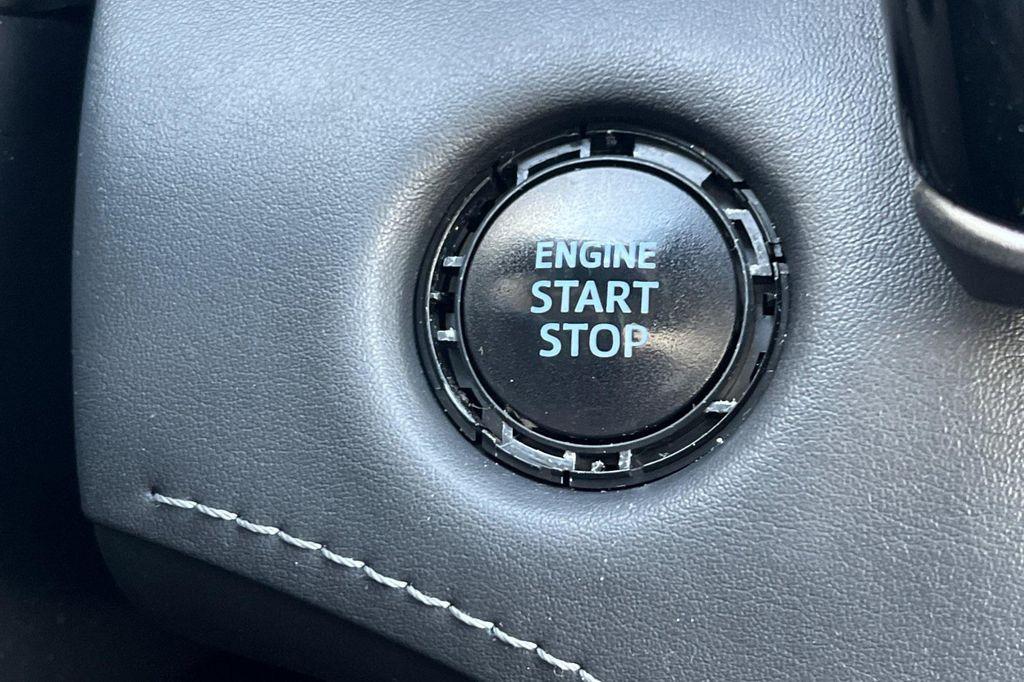 used 2020 Toyota Highlander car, priced at $31,250