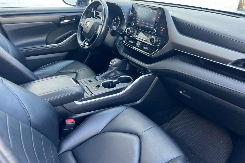 used 2020 Toyota Highlander car, priced at $31,250