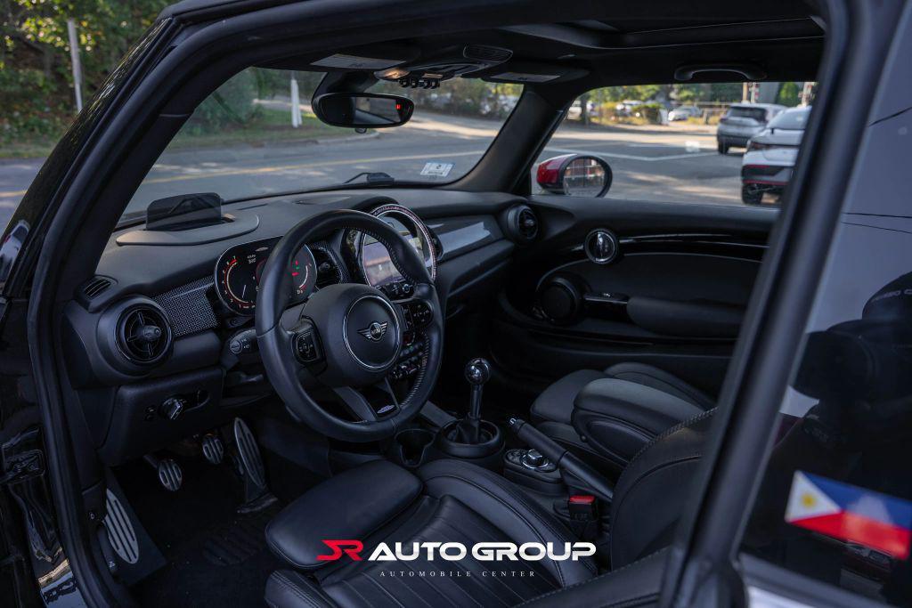 used 2022 MINI Hardtop car, priced at $29,500