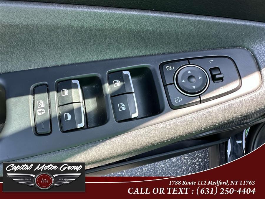 used 2021 Hyundai Santa Fe car, priced at $15,577