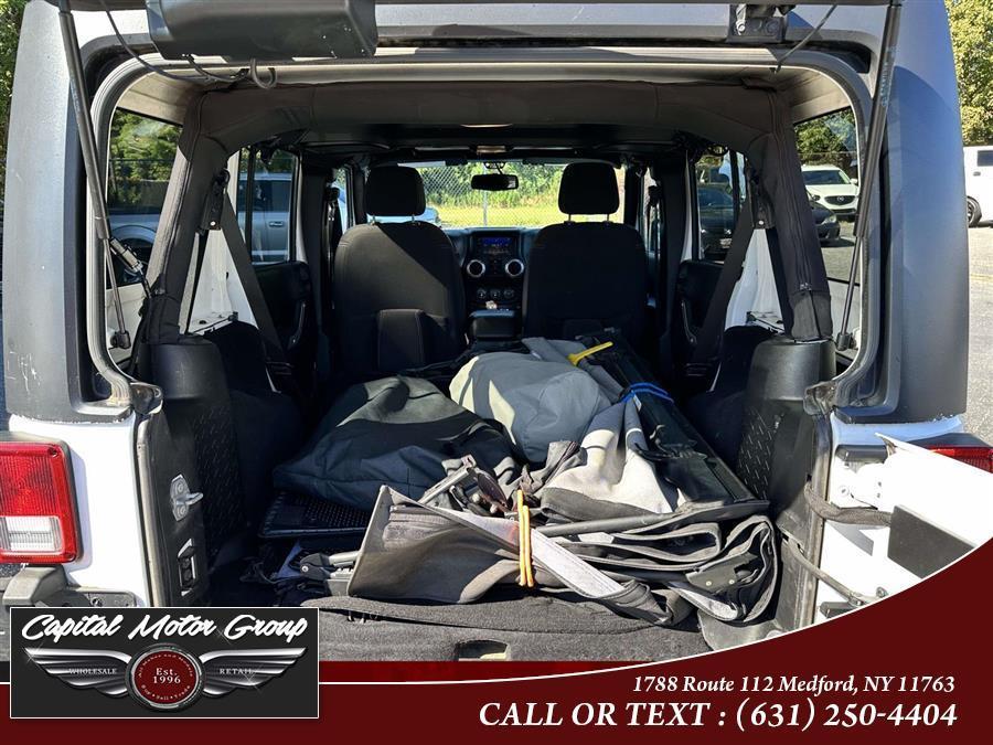 used 2015 Jeep Wrangler Unlimited car, priced at $16,577