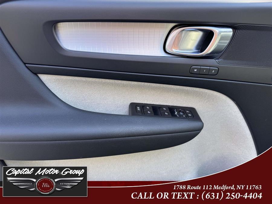used 2019 Volvo XC40 car, priced at $19,977