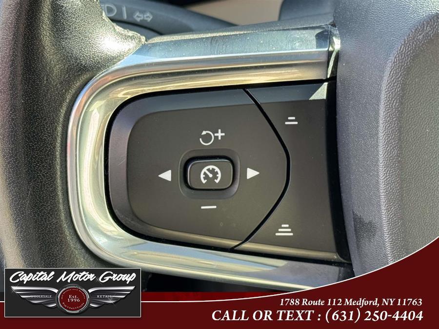 used 2019 Volvo XC40 car, priced at $19,977