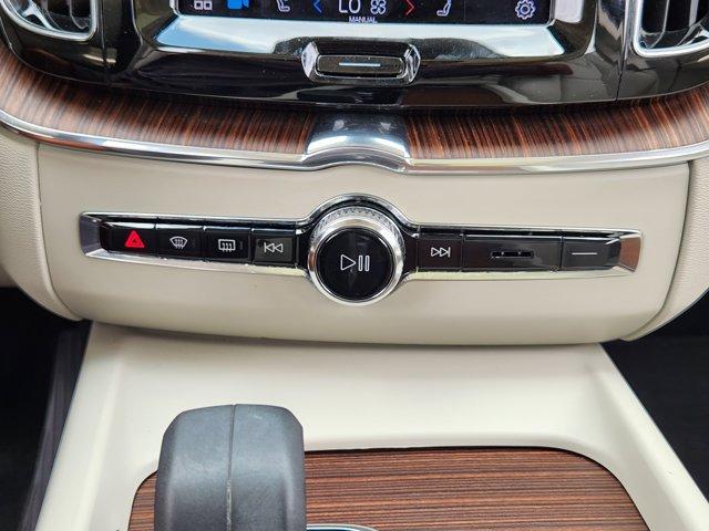 used 2022 Volvo XC60 car, priced at $29,674