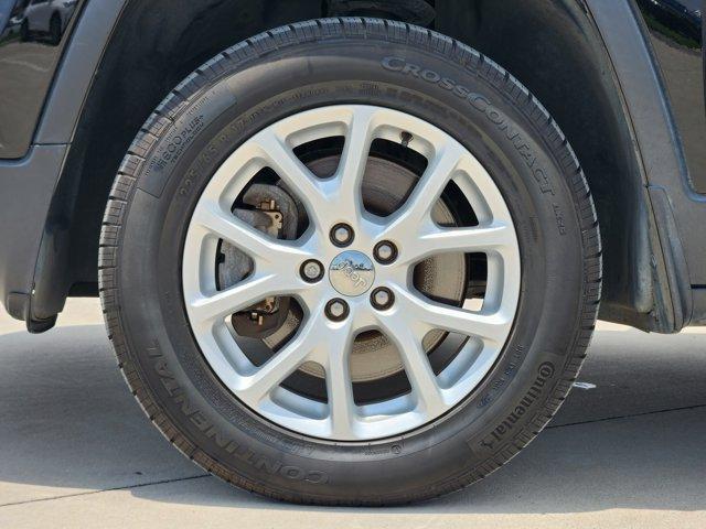 used 2018 Jeep Cherokee car, priced at $17,387