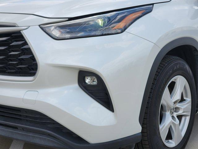 used 2023 Toyota Highlander car, priced at $31,911
