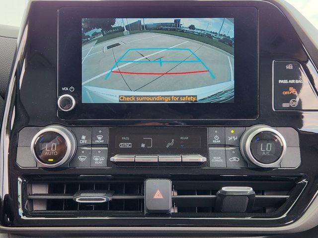 used 2023 Toyota Highlander car, priced at $31,911