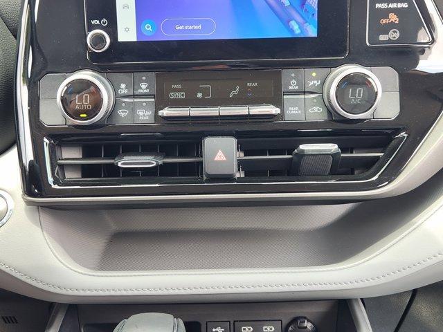 used 2023 Toyota Highlander car, priced at $31,911