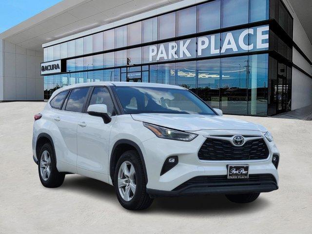 used 2023 Toyota Highlander car, priced at $31,911