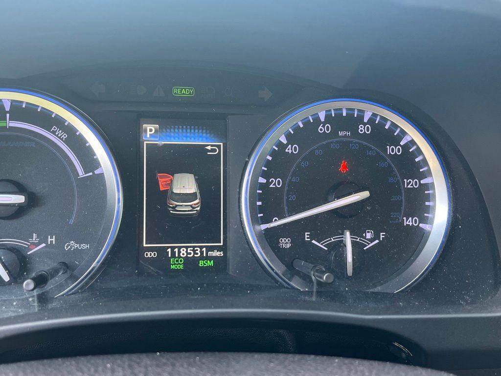 used 2018 Toyota Highlander Hybrid car, priced at $19,999