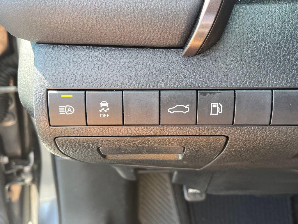 used 2018 Toyota Camry car, priced at $20,894