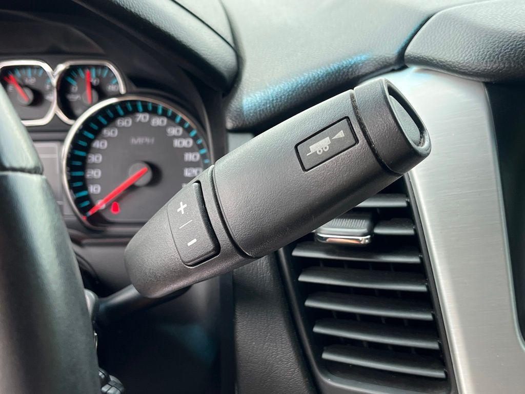 used 2017 GMC Yukon car, priced at $27,324