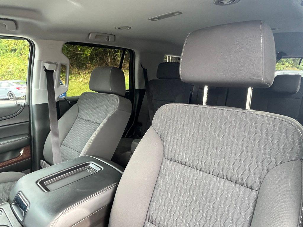 used 2017 GMC Yukon car, priced at $27,324