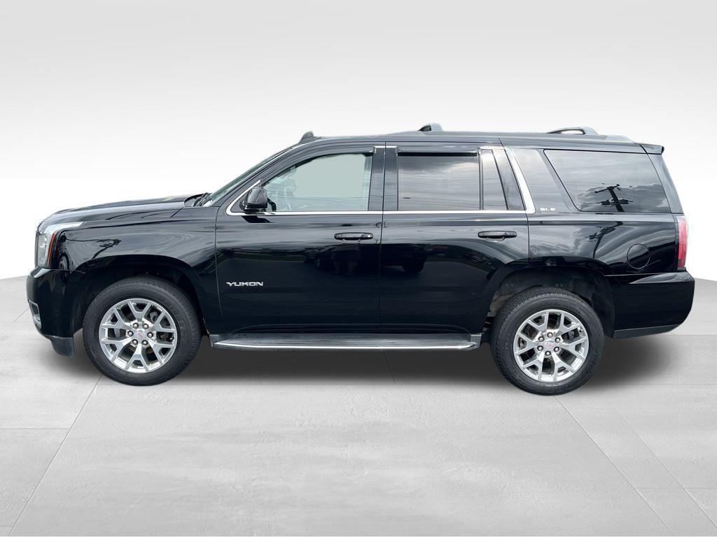 used 2017 GMC Yukon car, priced at $27,324