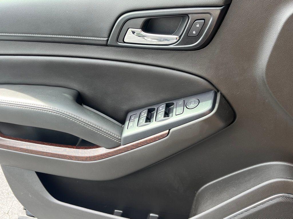 used 2017 GMC Yukon car, priced at $27,324