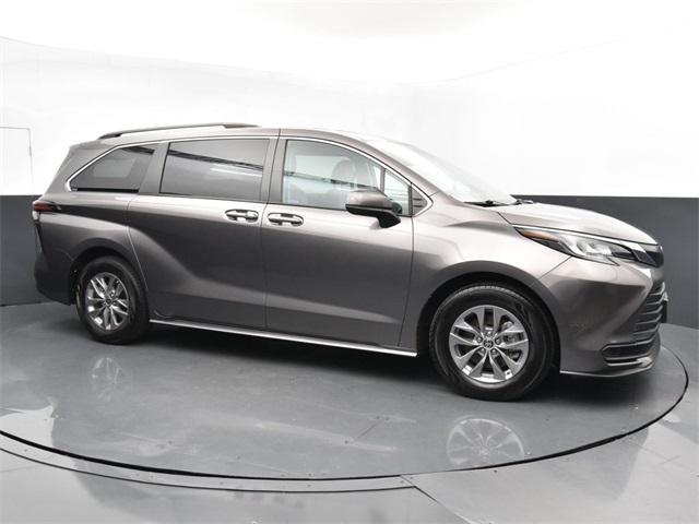 used 2022 Toyota Sienna car, priced at $39,999