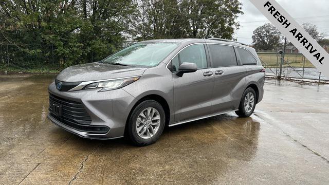 used 2022 Toyota Sienna car, priced at $39,999