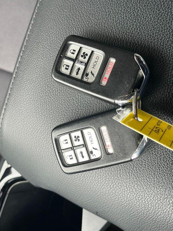 used 2018 Honda Clarity Plug-In Hybrid car, priced at $19,998