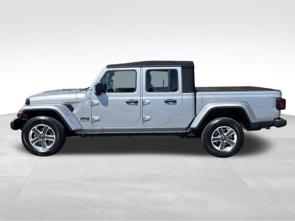 used 2021 Jeep Gladiator car, priced at $24,999