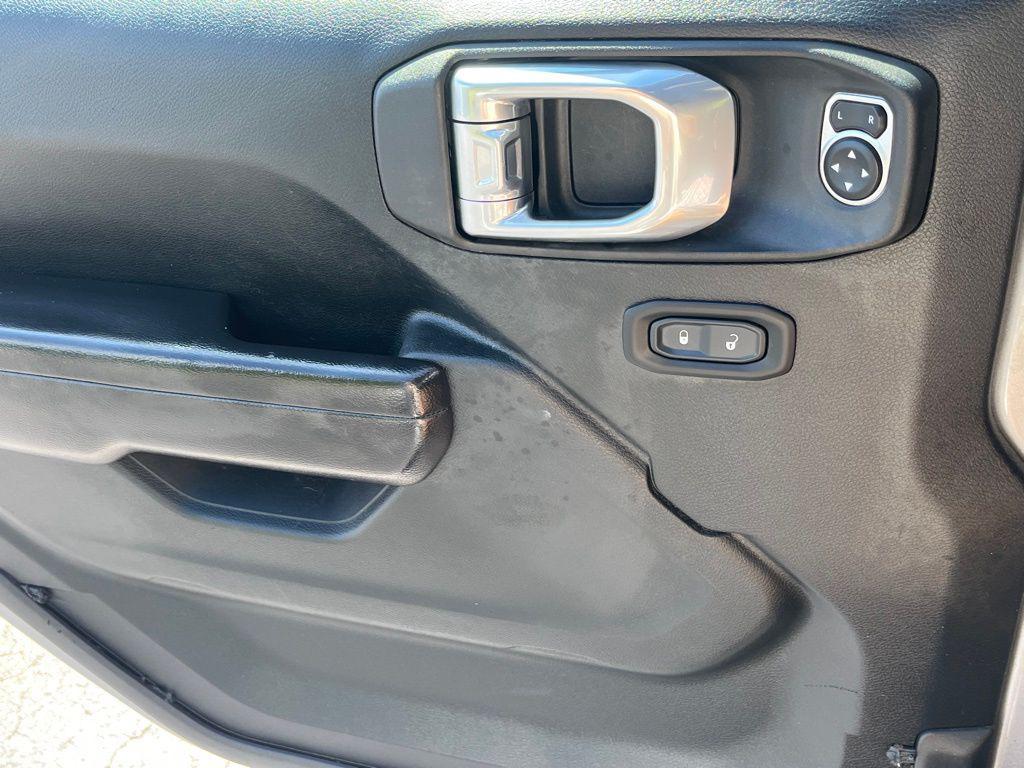 used 2021 Jeep Gladiator car, priced at $24,999