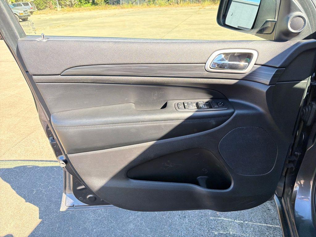used 2019 Jeep Grand Cherokee car, priced at $19,289