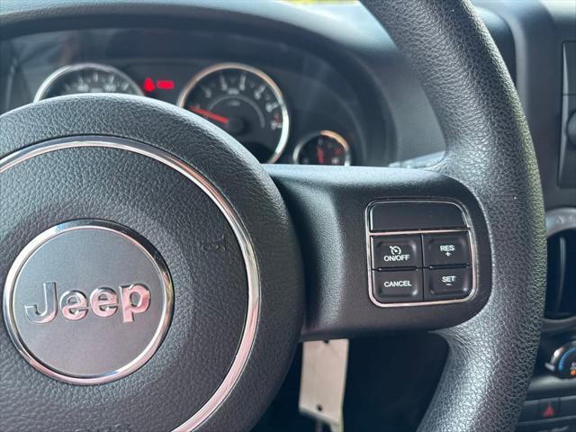 used 2015 Jeep Wrangler Unlimited car, priced at $20,705