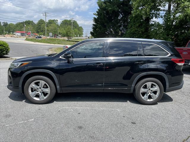 used 2017 Toyota Highlander car, priced at $25,999