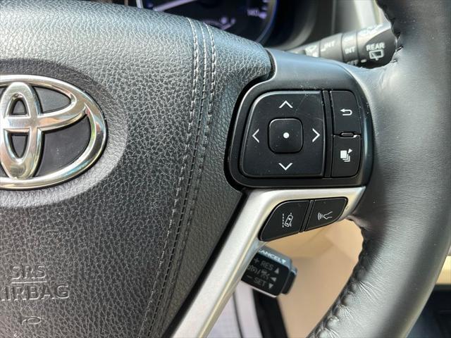 used 2018 Toyota Highlander car, priced at $24,270