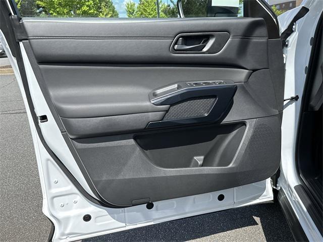 new 2025 Nissan Pathfinder car, priced at $41,007