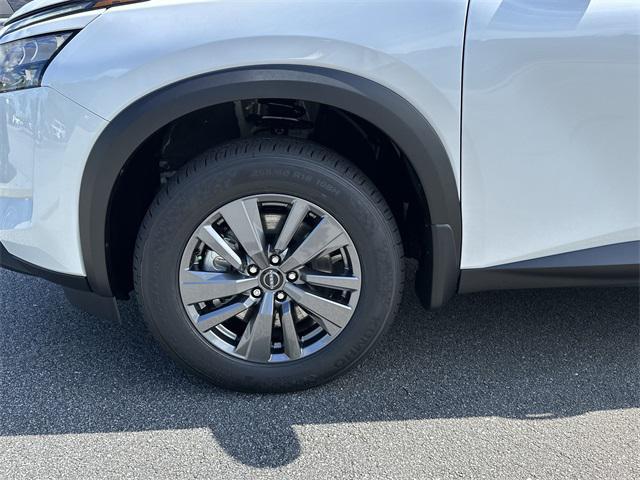 new 2025 Nissan Pathfinder car, priced at $41,007