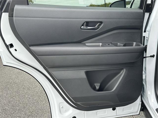 new 2025 Nissan Pathfinder car, priced at $33,721