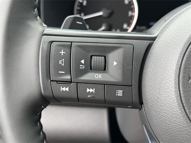 new 2025 Nissan Pathfinder car, priced at $33,721