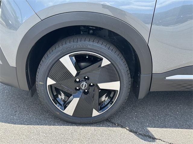 new 2025 Nissan Kicks car, priced at $28,590