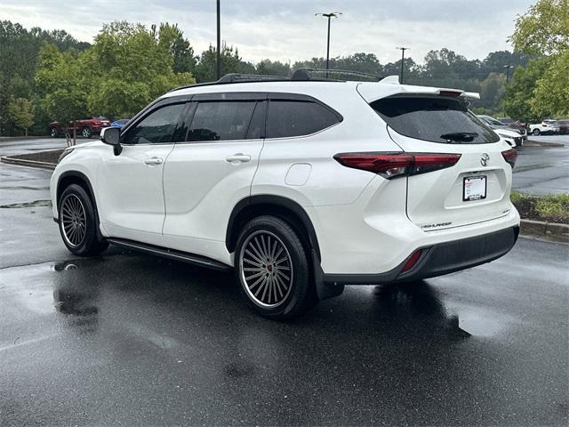 used 2021 Toyota Highlander car, priced at $30,592