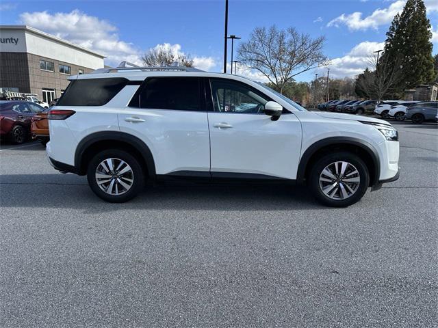 used 2023 Nissan Pathfinder car, priced at $34,084