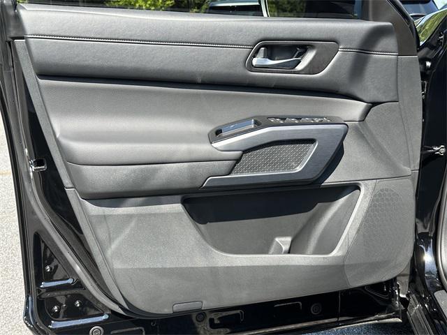 new 2025 Nissan Pathfinder car, priced at $43,344