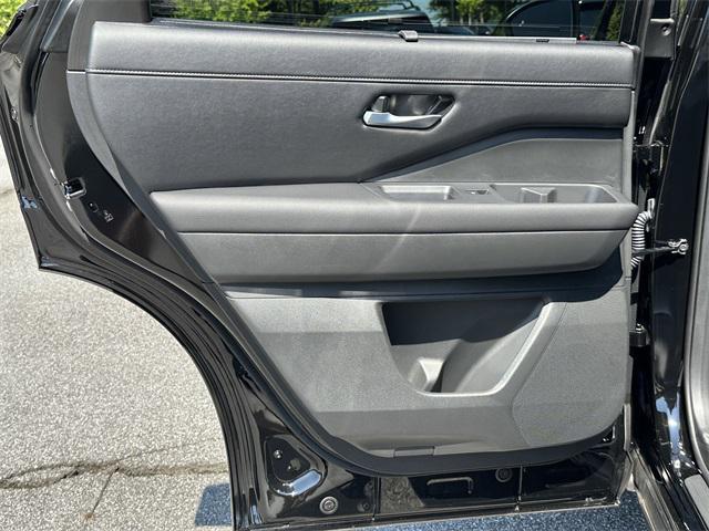 new 2025 Nissan Pathfinder car, priced at $43,344