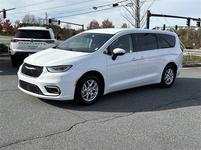 used 2023 Chrysler Pacifica car, priced at $25,232