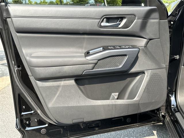 new 2025 Nissan Pathfinder car, priced at $45,109