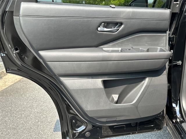 new 2025 Nissan Pathfinder car, priced at $45,109