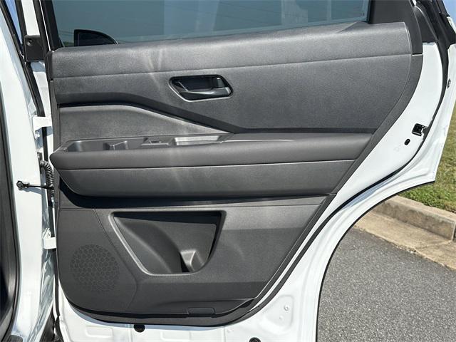 new 2025 Nissan Pathfinder car, priced at $35,610