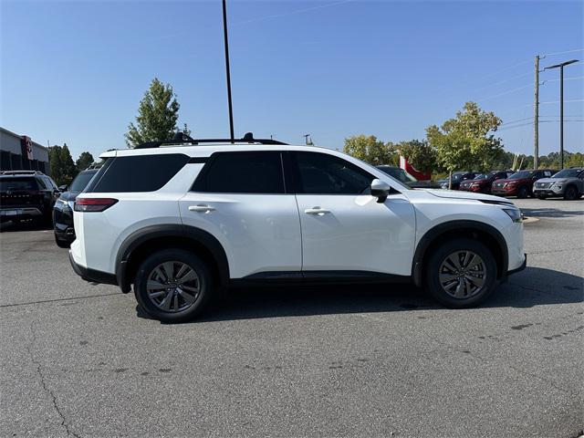 new 2025 Nissan Pathfinder car, priced at $35,610