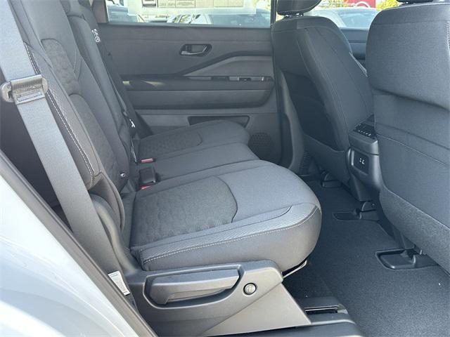 new 2025 Nissan Pathfinder car, priced at $35,610