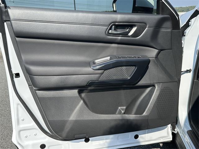 new 2025 Nissan Pathfinder car, priced at $35,610