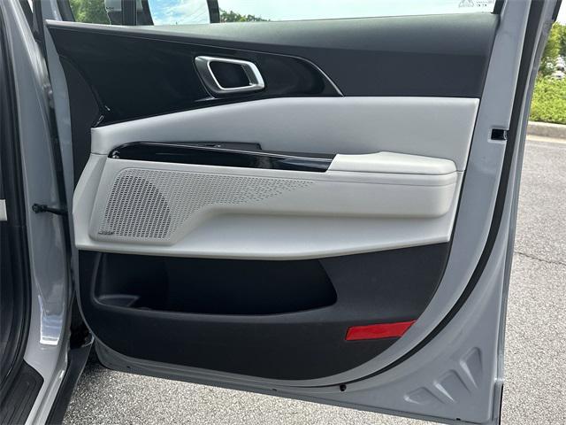 used 2024 Kia Carnival car, priced at $44,981
